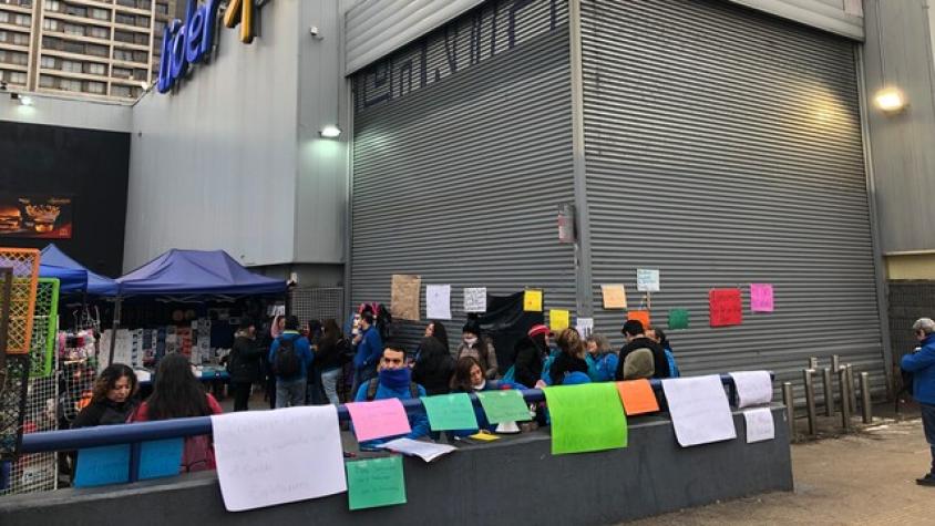 Se acaba la huelga en Walmart Chile: trabajadores se acogen a artículo para mantener el contrato colectivo vigente