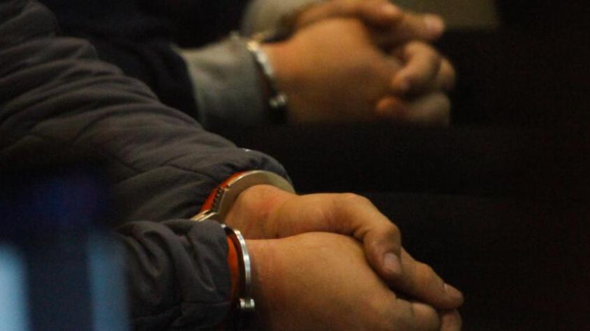 Hombre es acusado de violar a hijo de su expareja en Iquique: Quedó en prisión en preventiva