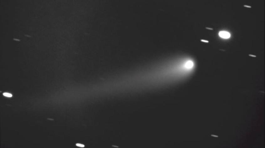 "Cometa del siglo" se acerca a la Tierra: ¿Qué es, dónde y cuándo verlo?