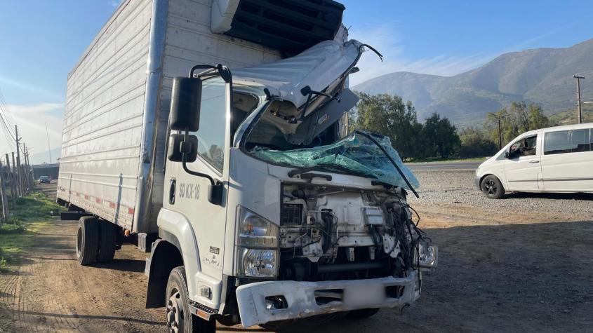 Camionero en estado grave tras ser baleado y chocar durante un intento de asalto en la Ruta 68