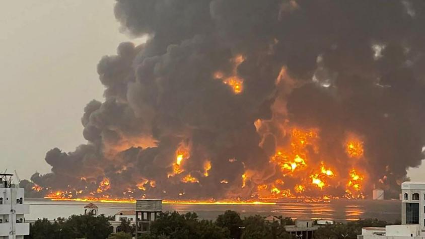 Israel bombardea ciudad portuaria de Yemen tras ataque de los rebeldes hutíes en Tel Aviv