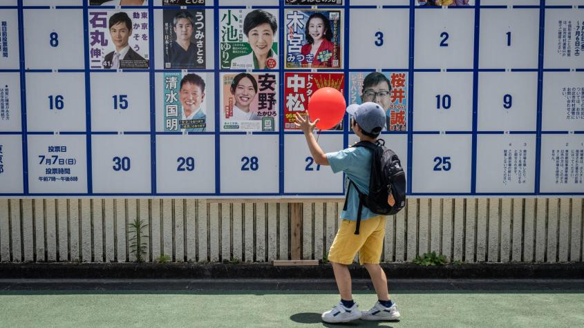 Mujeres disputan gobernación de Tokio, en un Japón dominado por hombres