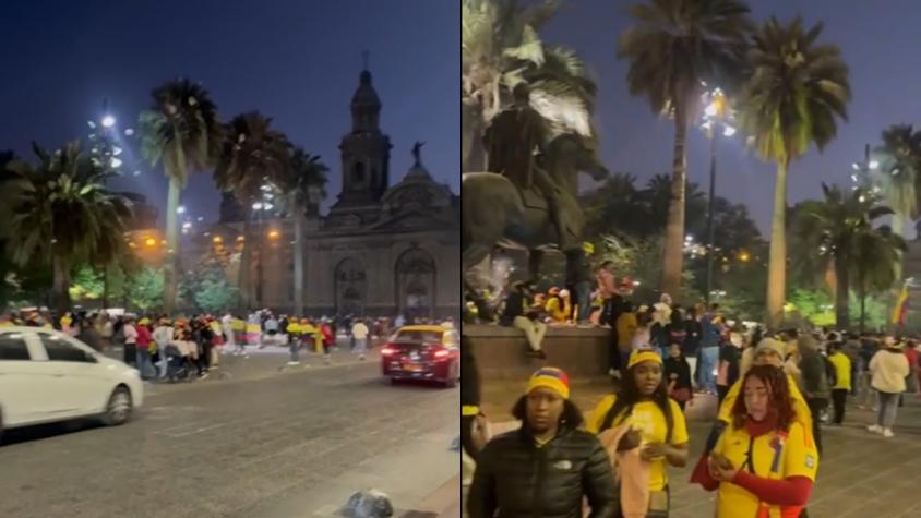 VIDEO | Colombianos realizaron banderazo en Plaza de Armas de Chile ...