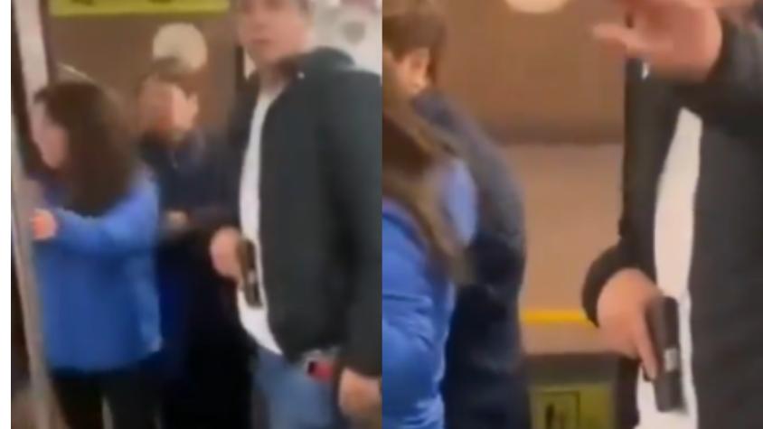 VIDEO | Hombre amenaza con arma de fuego a pasajeros en estación de Metro de Santiago