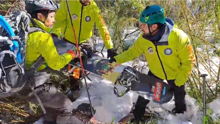Rescatistas encuentran nuevas pistas sobre Claudio Moreno, montañista desaparecido en el Volcán Villarrica