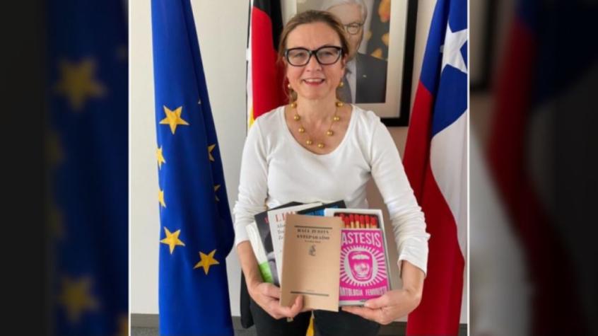 Embajadora de Alemania: “Me sorprendió que en Chile se permite el uso libre de símbolos nazis”