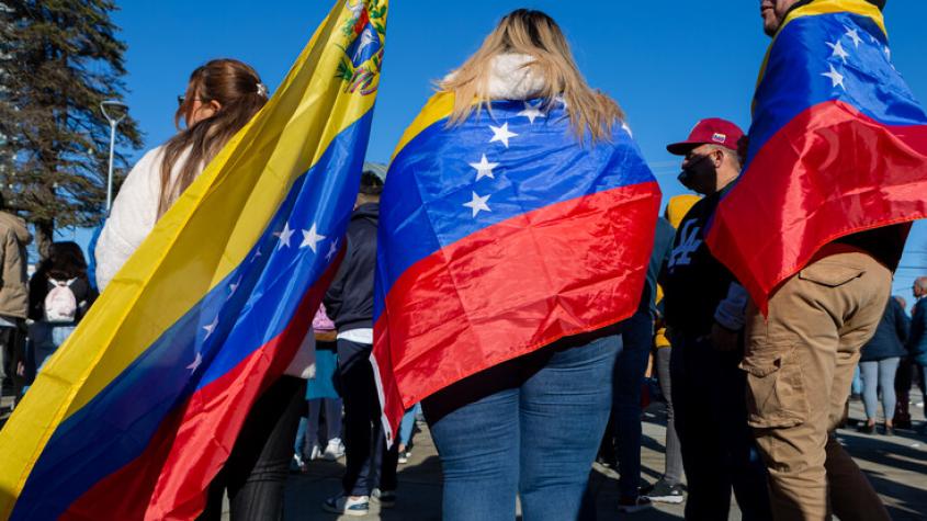 Venezolanos en Chile podrán dejar el país con documento de identidad o pasaporte vencido