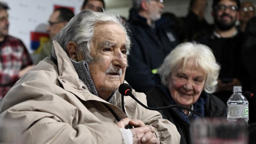 Expresidente uruguayo Mujica sale del hospital y asiste a acto político