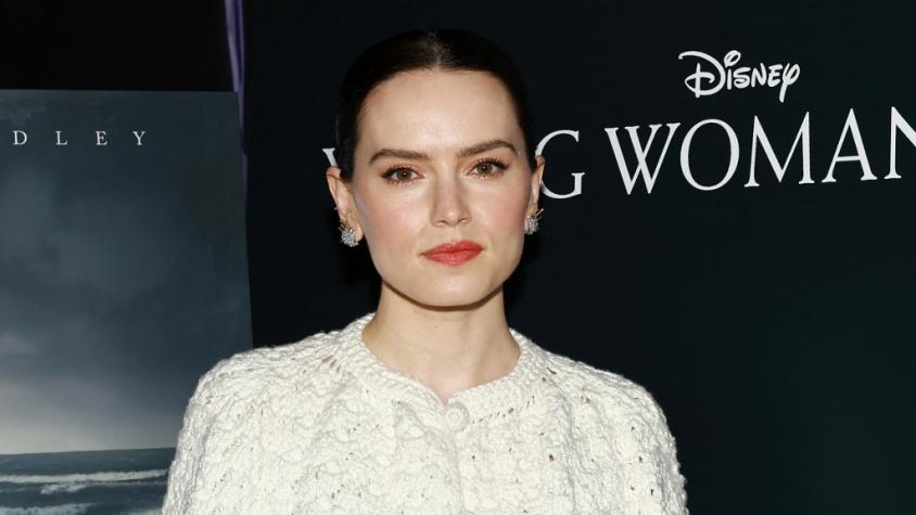 ¿En qué consiste?: Daisy Ridley revela que tiene enfermedad de Graves