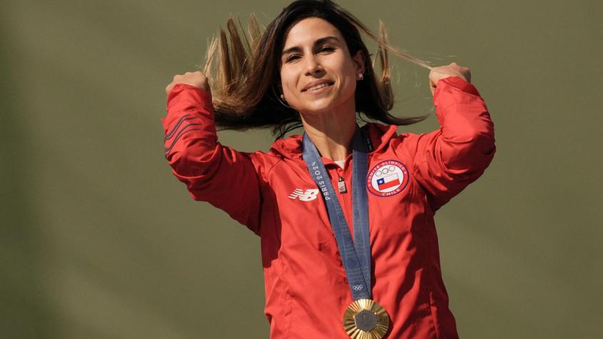 Francisca Crovetto tras ganar el oro en París 2024: "La compañía de todo Chile me ayudó a romper todos los platos”