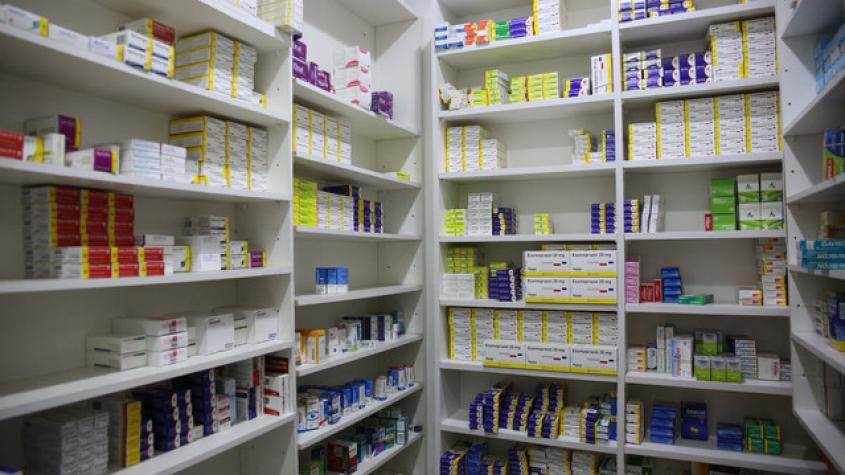 Cámara de Comercio criticó a la DT por cerrar farmacia tras "turbazo": "Traspasa a las empresas la responsabilidad"