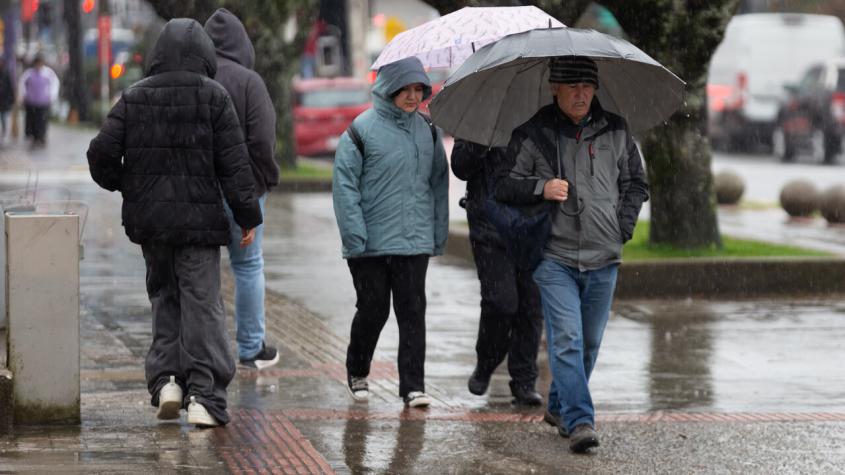 Anuncian nuevo sistema frontal para la región Metropolitana: ¿Cuándo vuelven las lluvias?