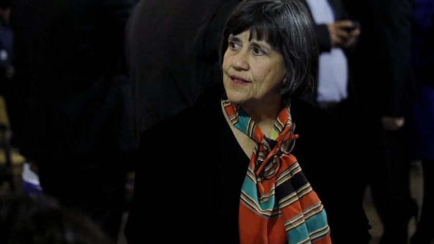 Hermana de ex Presidente Piñera que sobrevivió a accidente de helicóptero rompe silencio y cuenta detalles de la tragedia en Lago Ranco Hermana de ex Presidente Piñera que sobrevivió a accidente de helicóptero rompe silencio y cuenta detalles de la tragedia en Lago Ranco