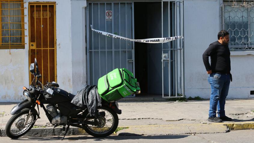 Banda realiza violento asalto a empresa en Santiago: Dos trabajadores fueron agredidos