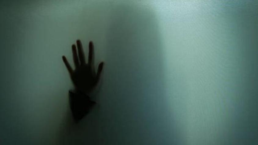 Macabro caso de abuso en Francia: Hombre drogó durante años a su esposa para que desconocidos la violaran Macabro caso de abuso en Francia: Hombre drogó durante años a su esposa para que desconocidos la violaran