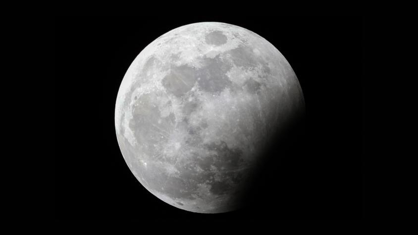 Las fiestas patrias vienen con eclipse lunar: ¿Cuándo y a qué hora se verá en Chile?