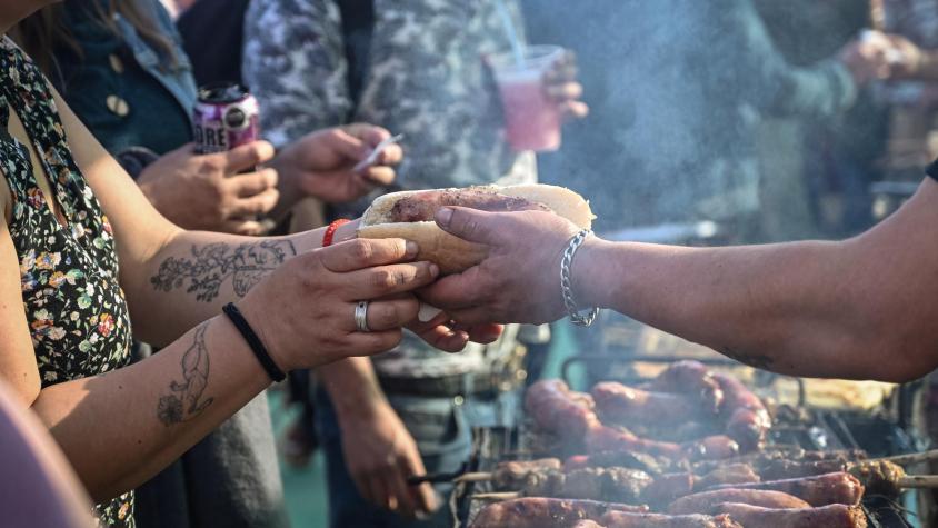 App chilena promete ahorrar en comida y bebestible durante Fiestas Patrias: Tienen ofertas de hasta 70%