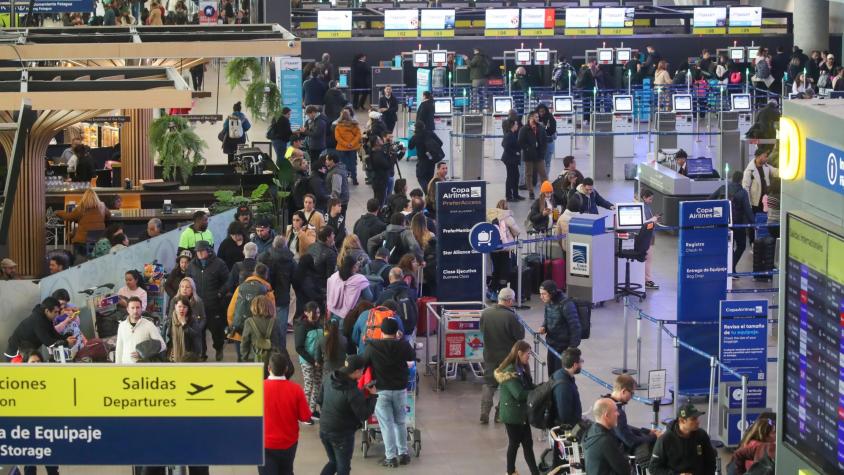 Comienza huelga en el aeropuerto: En riesgo 728 mil viajes por Fiestas Patrias