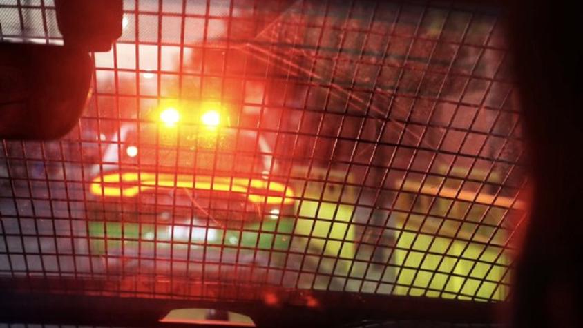 Dispararon y lanzaron bombas molotov: ¿Qué se sabe del ataque a comisaría de Huechuraba? Dispararon y lanzaron bombas molotov: ¿Qué se sabe del ataque a comisaría de Huechuraba?