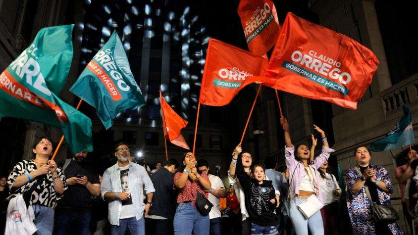 Claudio Orrego y Francisco Orrego competirán por la Gobernación Metropolitana en segunda vuelta Claudio Orrego y Francisco Orrego competirán por la Gobernación Metropolitana en segunda vuelta