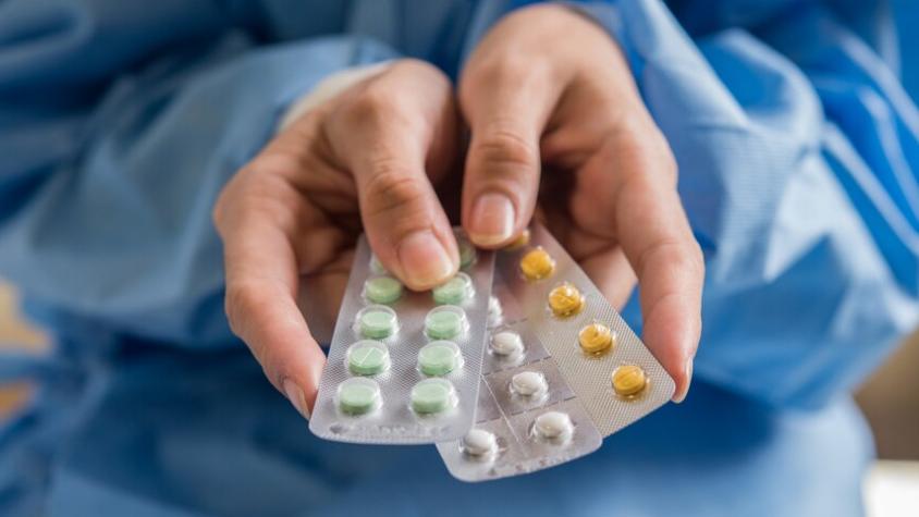 ¿Guardas los medicamentos que te sobran?: Estos son los riesgos de consumirlos una vez vencidos