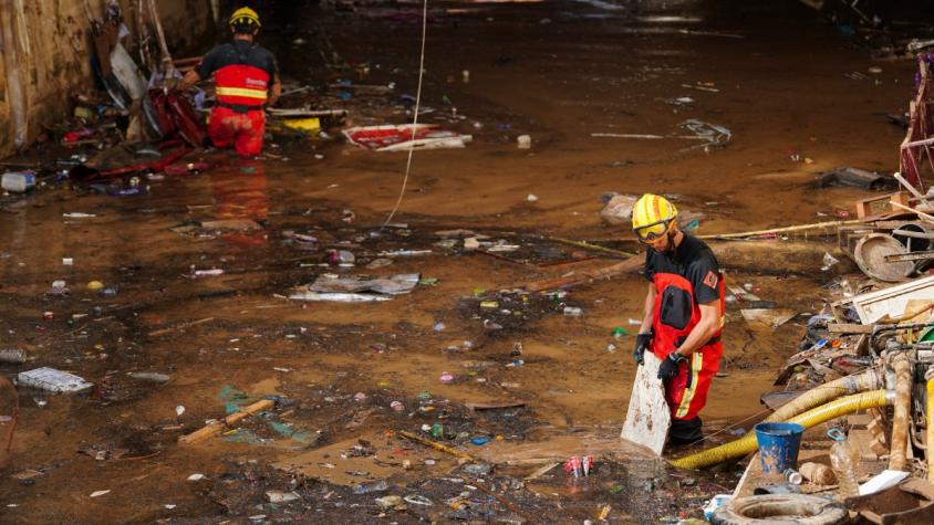 "Sálvate tú porque yo no podré salir": Revelan dramático momento entre padre e hijo en inundaciones de España "Sálvate tú porque yo no podré salir": Revelan dramático momento entre padre e hijo en inundaciones de España