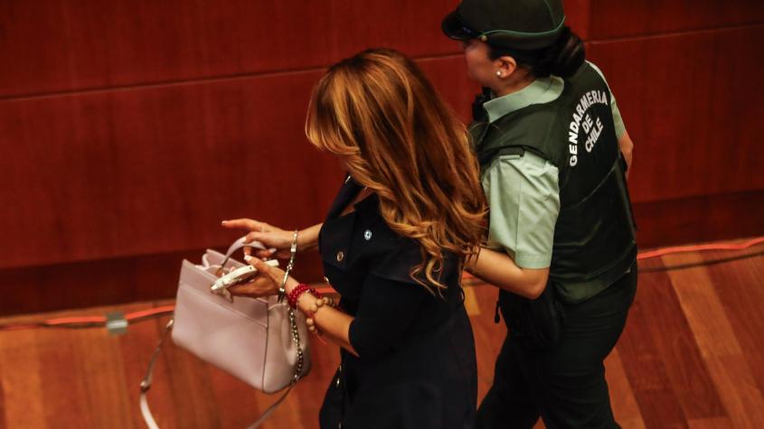 Cathy Barriga queda en prisión preventiva tras ser reformalizada
