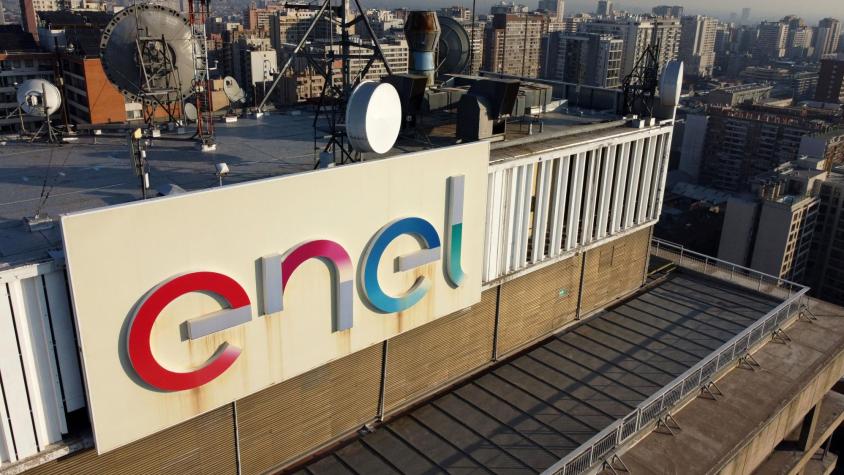 CEO de Enel comparó a Chile con EE.UU.: “En Florida se han quedado dos semanas sin luz, nadie se ha quejado”