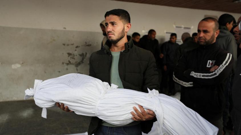 Tropas israelíes desalojan y queman hospital en Gaza Tropas israelíes desalojan y queman hospital en Gaza