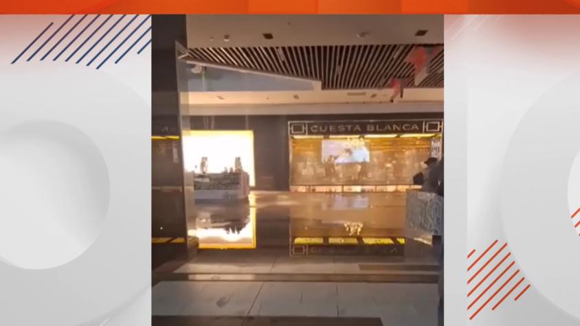 Fuerte temblor provocó rotura de cañerías en mall de Huechuraba