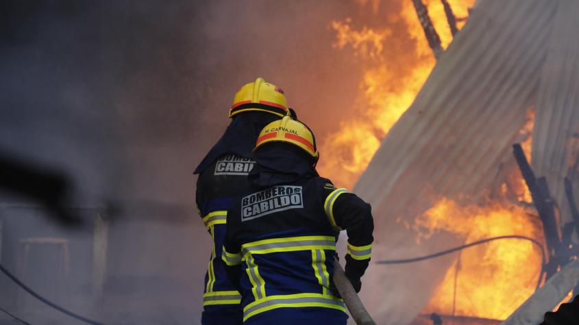 Video | Así avanzó el devastador incendio en Litueche en solo dos minutos 