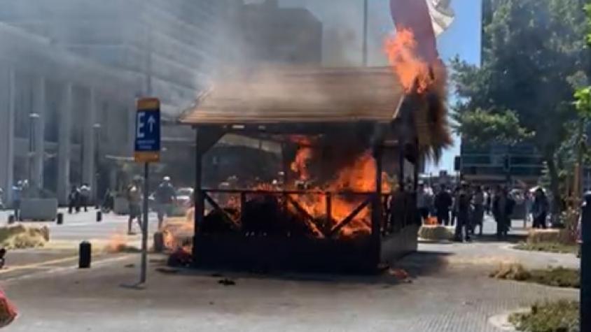 Pesebre fue quemado en plena plaza de Concepción: se presume intencionalidad