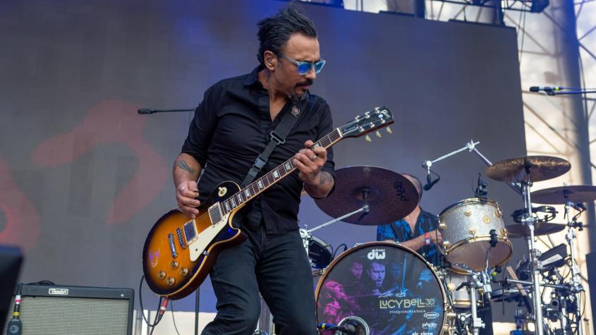 "Tú y tu hija no están solos": El sentido mensaje de Lucybell a Claudio Valenzuela por delicado estado de salud de Amaya "Tú y tu hija no están solos": El sentido mensaje de Lucybell a Claudio Valenzuela por delicado estado de salud de Amaya