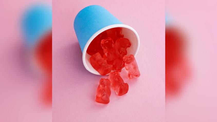 Atención con este cuestionado colorante para alimentos y medicinas que prohibirá la FDA: es derivado del petróleo