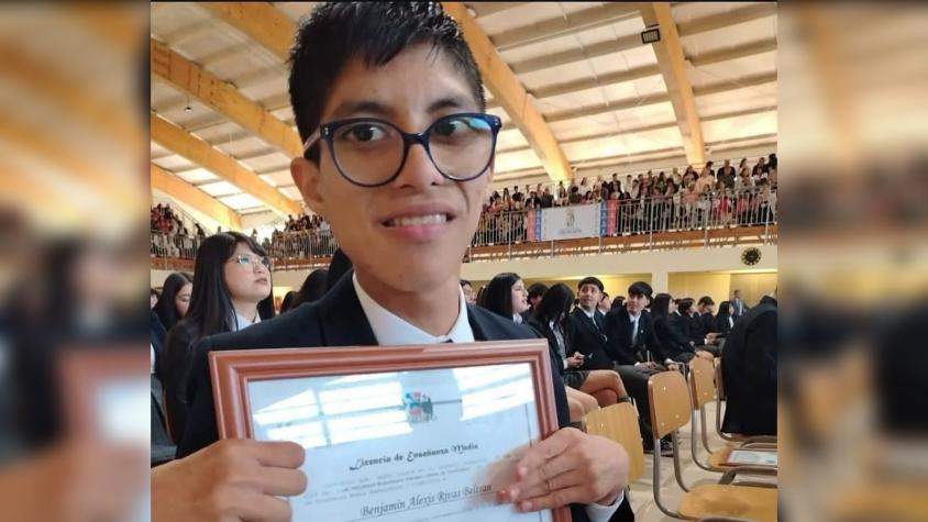 Vive con sus abuelos y ya planea su futuro: Benjamín Rivas, el joven con parálisis cerebral que logró puntaje nacional