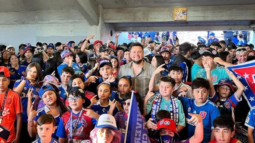Waldo Ponce dijo presente en el partido de U de Chile como un hincha más en galería Waldo Ponce dijo presente en el partido de U de Chile como un hincha más en galería