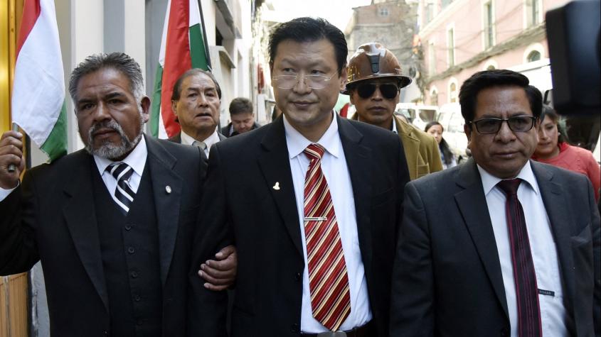 “Se van a enojar los chilenos”: Quién es Chi Hyun Chung, el candidato que quiere “una Bolivia poderosa, bien armada" “Se van a enojar los chilenos”: Quién es Chi Hyun Chung, el candidato que quiere “una Bolivia poderosa, bien armada"