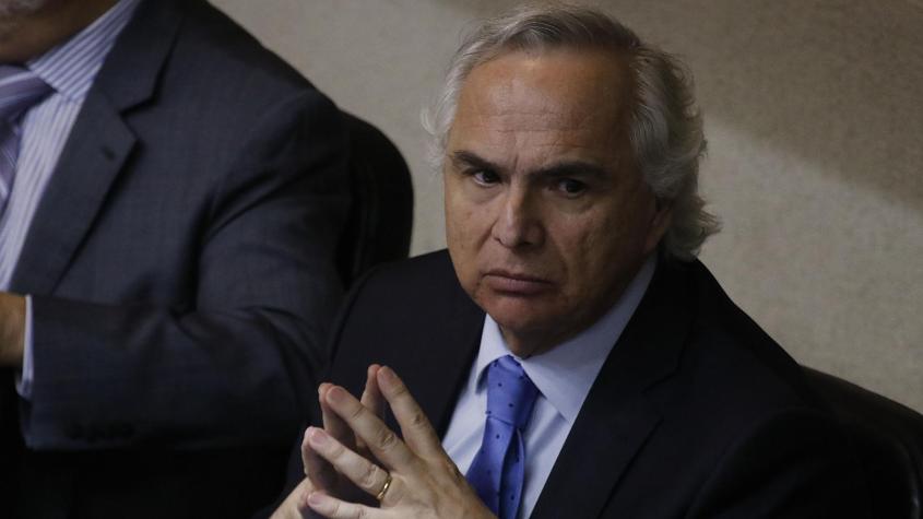 Chadwick defendió su inocencia en arista Parque Capital durante la conmemoración por la muerte de Piñera