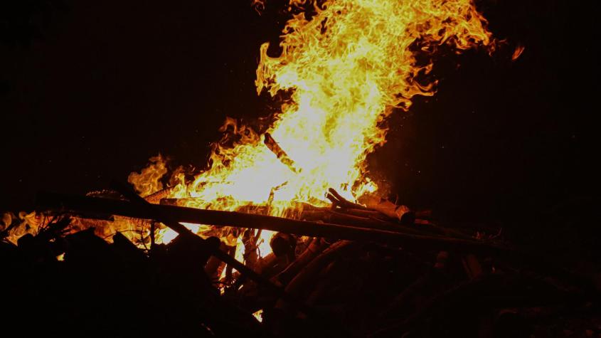 Senapred decreta Alerta Roja en la comuna de Lebu y ordena evacuación de un sector por incendio forestal Senapred decreta Alerta Roja en la comuna de Lebu y ordena evacuación de un sector por incendio forestal
