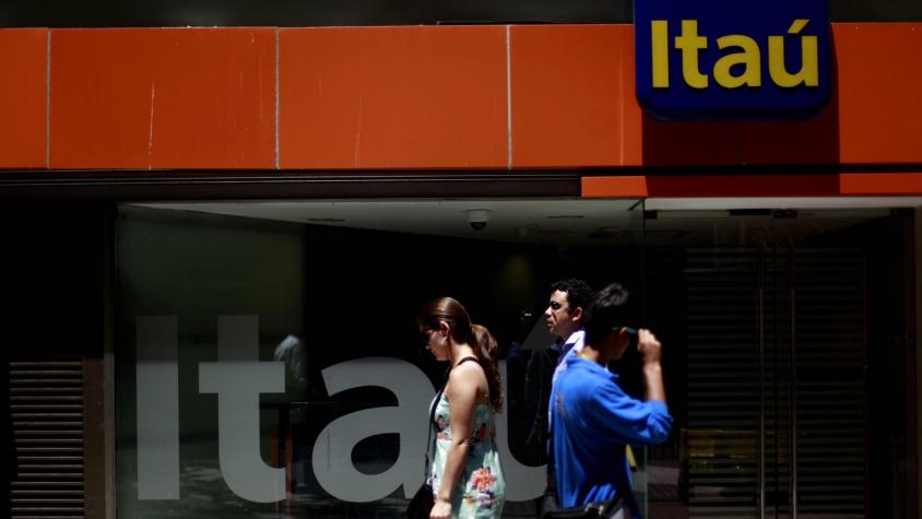 Banco se querella contra ex subgerente por “administración desleal”: acusan perjuicio de 2 mil 400 millones Banco se querella contra ex subgerente por “administración desleal”: acusan perjuicio de 2 mil 400 millones