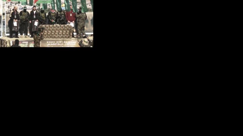 Ultimátum de Trump: Hamas libera a tres rehenes israelíes y los obliga a subir a escenario y pronunciar discursos en hebreo Ultimátum de Trump: Hamas libera a tres rehenes israelíes y los obliga a subir a escenario y pronunciar discursos en hebreo
