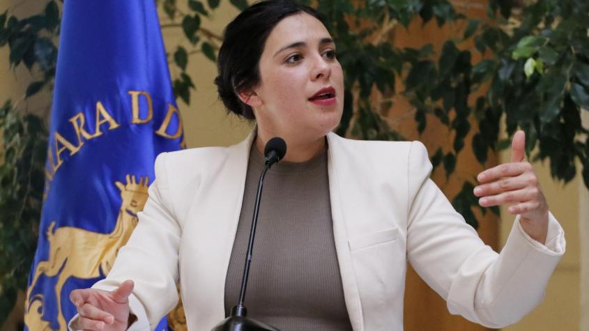 Tras allanamiento: Karol Cariola rompe su silencio y anuncia acciones legales contra el Estado chileno