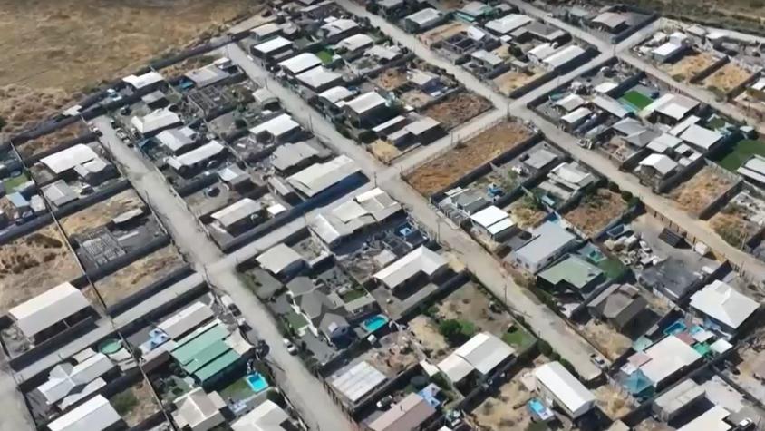 Inmobiliaria "arrasa" con humedal y tribunal ambiental ordena demoler las casas de 600 familias en Lampa Inmobiliaria "arrasa" con humedal y tribunal ambiental ordena demoler las casas de 600 familias en Lampa