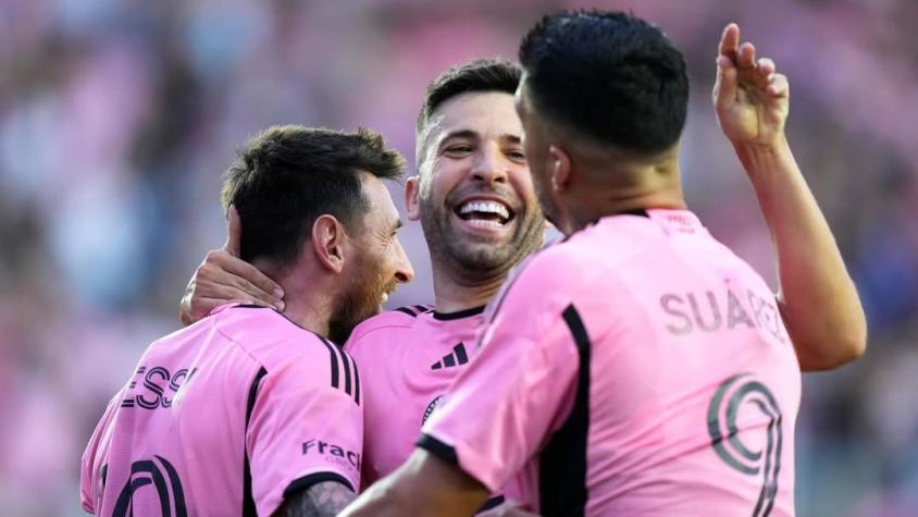 VIDEO | Lo hizo otra vez: Luis Suárez le da un mordisco a compañero de Inter Miami