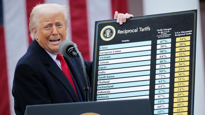 Trump excluye del alza de los aranceles a teléfonos, computadores y otros dispositivos electrónicos