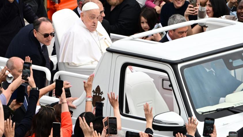 Trabajando y con recorrido en el papamóvil: Así fueron las últimas horas del Papa Francisco Trabajando y con recorrido en el papamóvil: Así fueron las últimas horas del Papa Francisco
