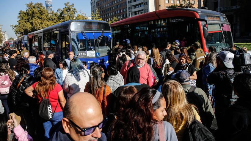 Caos en el Metro por falla en plena hora punta Caos en el Metro por falla en plena hora punta