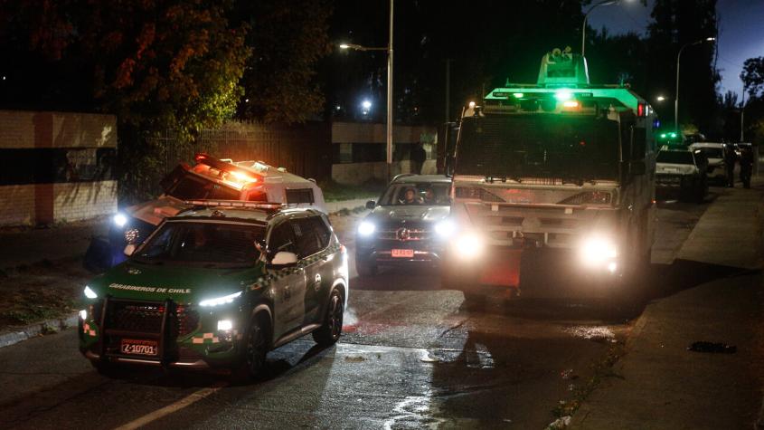 Documento reservado de Carabineros detallaría que carro policial habría atropellado directamente a fallecidos fuera del Estadio Monumental