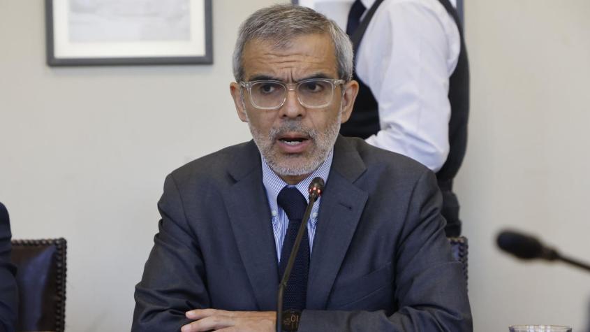 Cordero llama a no “explotar el temor como herramienta política” tras acusación de Matthei sobre cámaras en Estadio Nacional Cordero llama a no “explotar el temor como herramienta política” tras acusación de Matthei sobre cámaras en Estadio Nacional