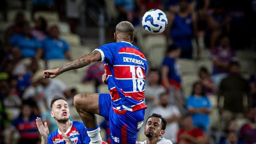 La última locura de Deyverson que da la vuelta al mundo: lesionó a compañero en celebración y gol fue anulado La última locura de Deyverson que da la vuelta al mundo: lesionó a compañero en celebración y gol fue anulado